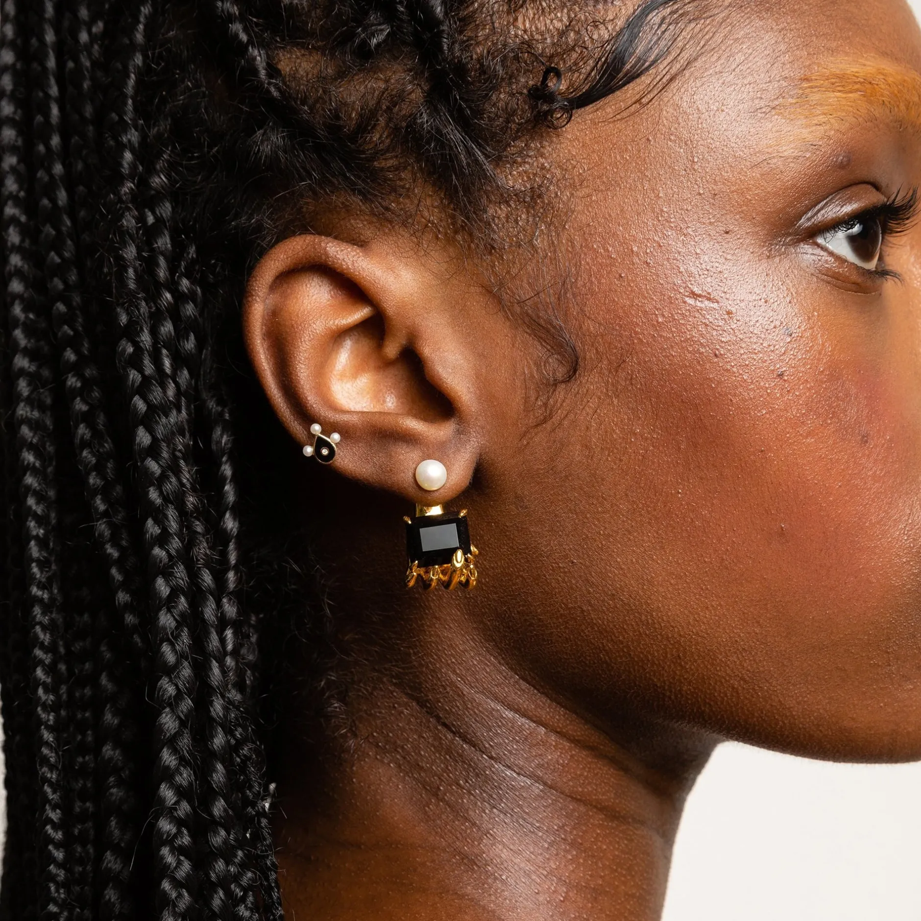 Anissa Kermiche Des Boucles D'Oreilles<Boucle D'Oreille Manipulee